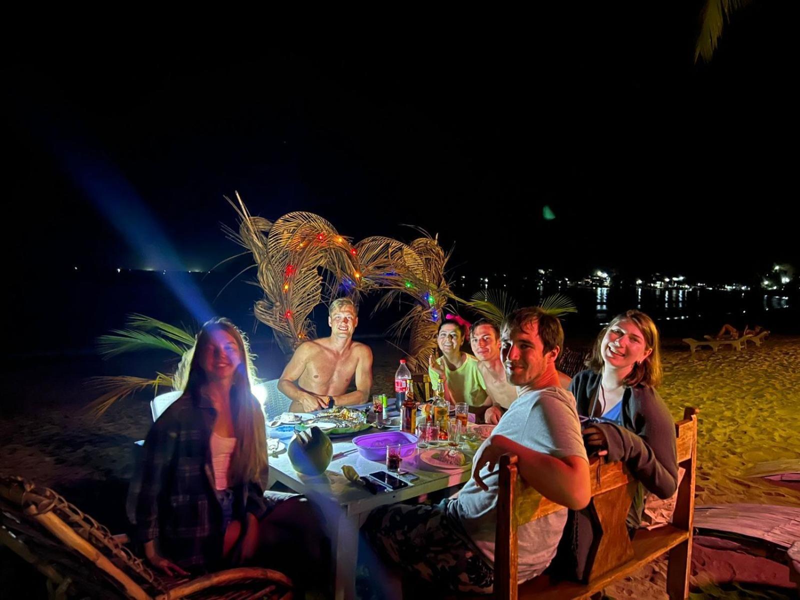 8 Star Paradise Locaroc Εξωτερικό φωτογραφία